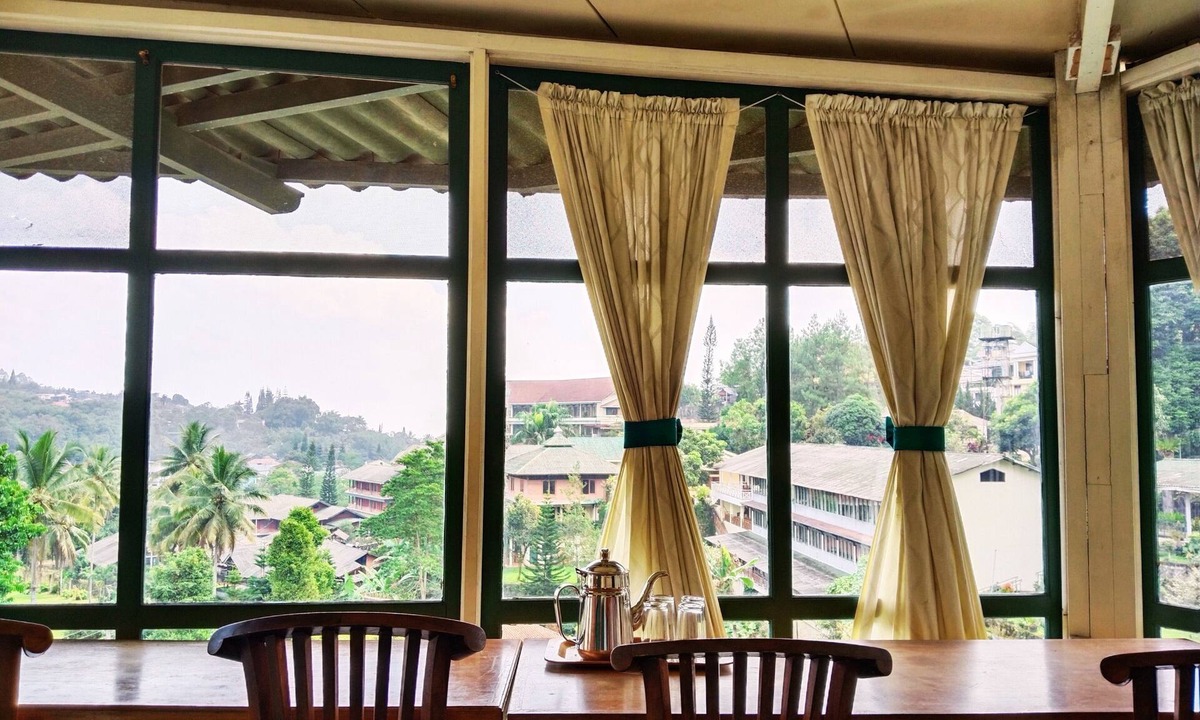 Cisarua Hotel | Hotel Grand Astoeti