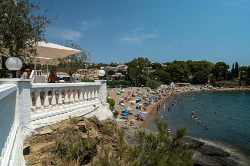 Llanca Hotel | Hotel Grifeu y Restaurant - Costa Brava