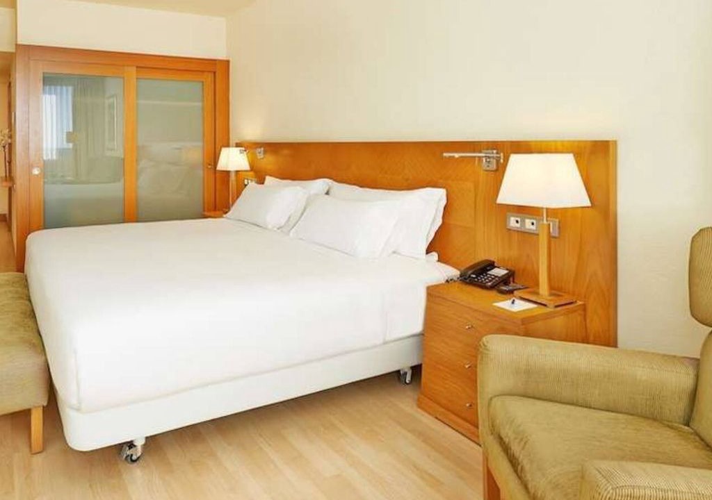 Sant Joan Despi Hotel | Hotel Hesperia Tower Sant Just, Luxury Suite 4*