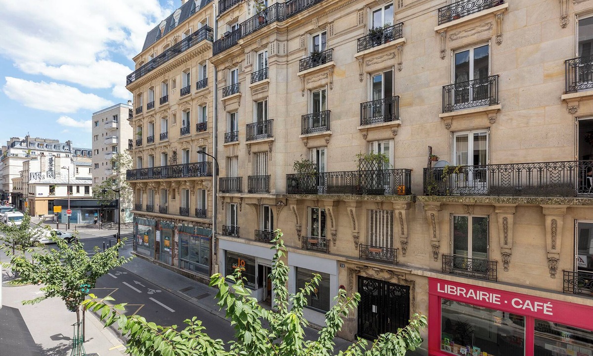 Quartier de la Folie-Mericourt Hotel | Hotel Hor Les Lumières