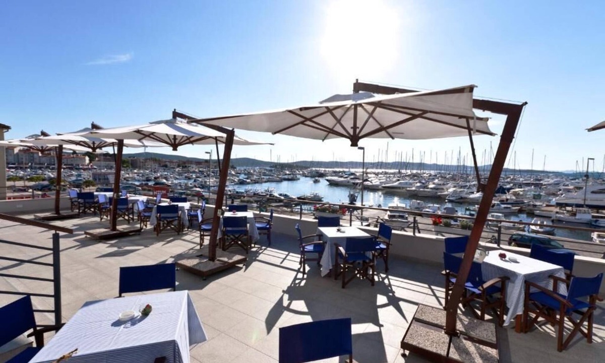 Biograd na Moru Hotel | Hotel IN