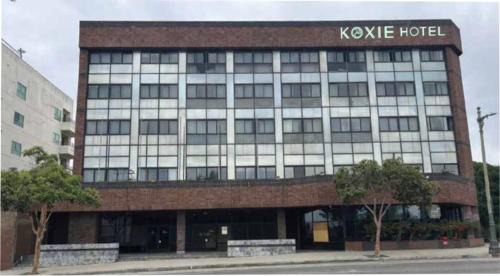 Wilshire Hotel | Hotel Koxie