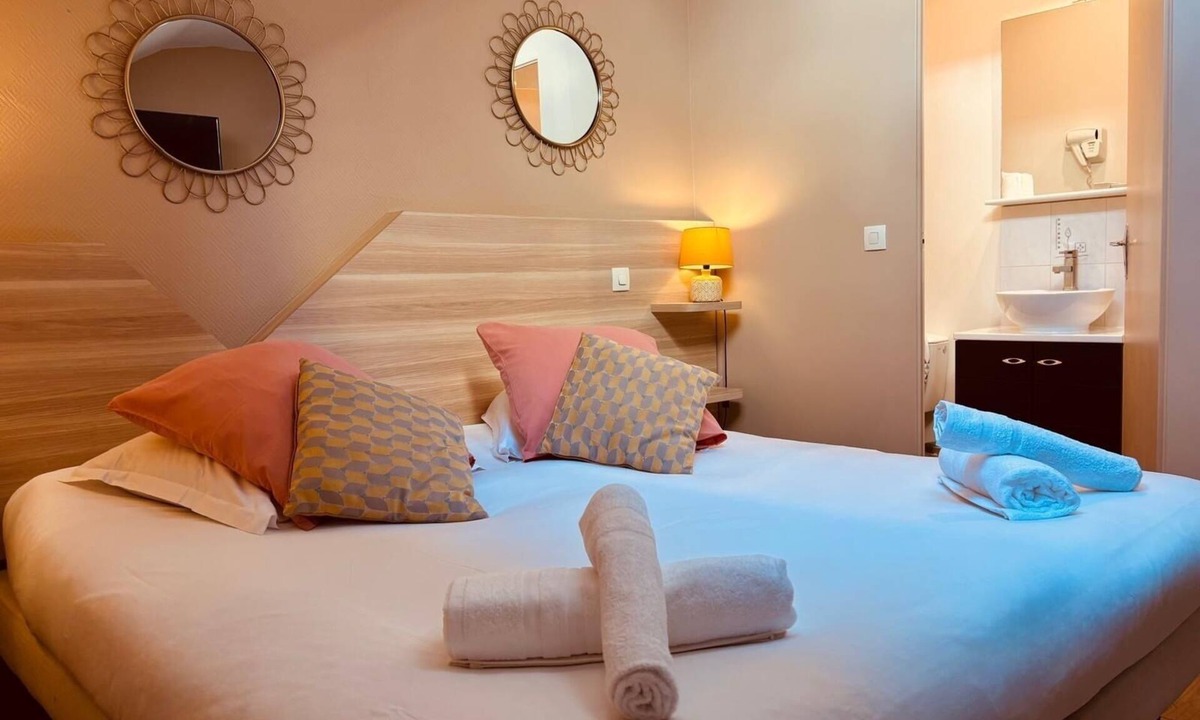 Fontainebleau Hotel | Hotel La Carpe D'or