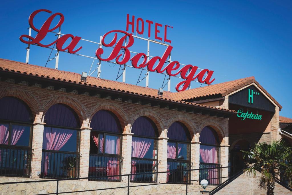 La Almunia de Dona Godina Hotel | Hotel La Bodega