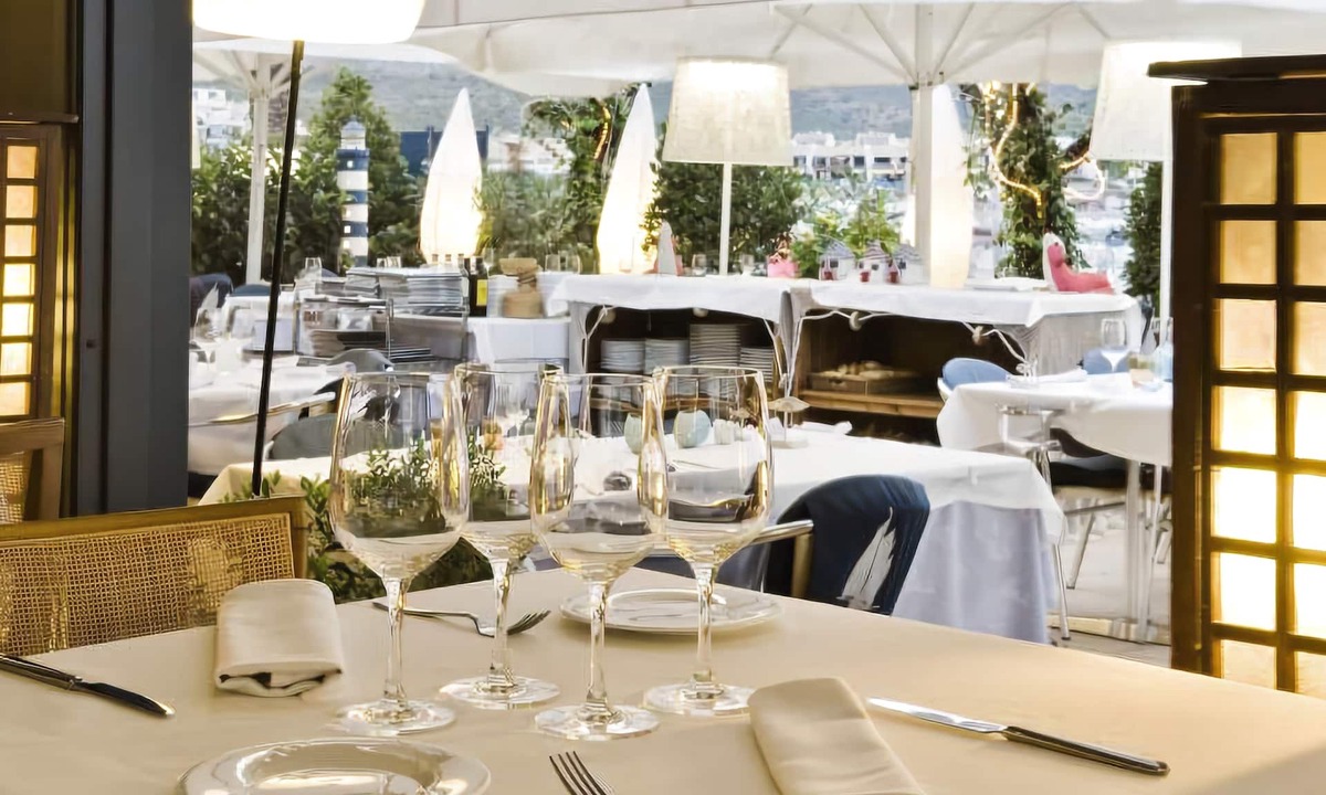 Llanca Hotel | Hotel La Goleta