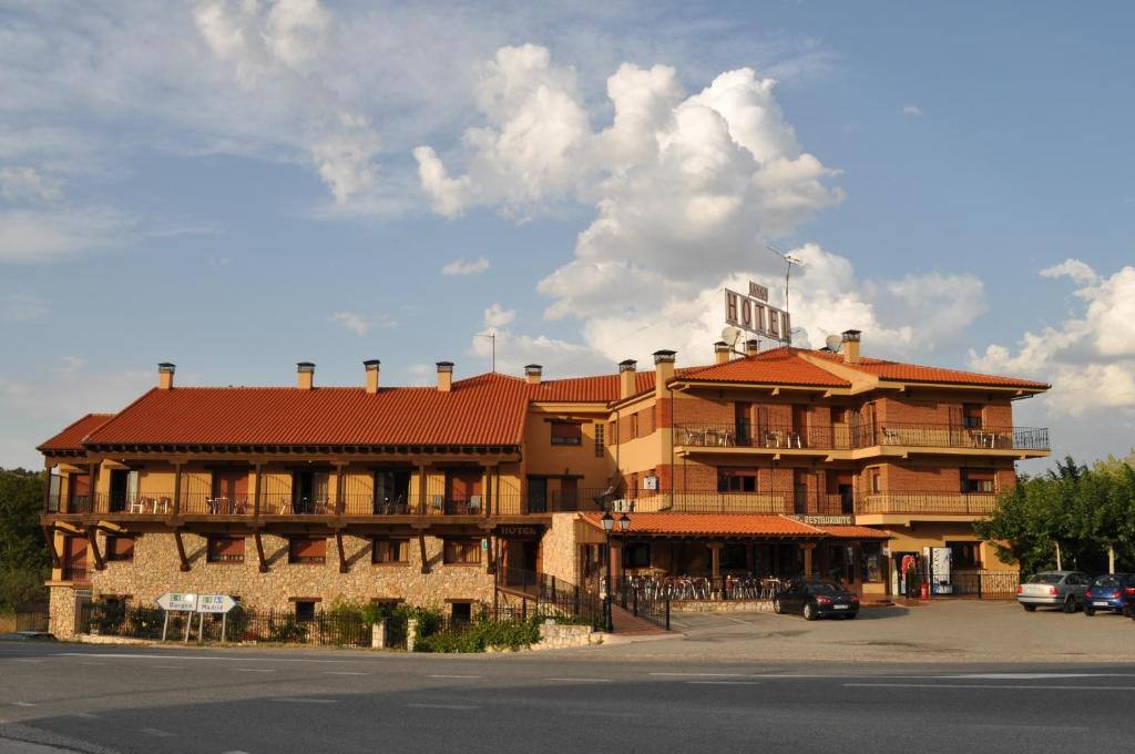 Cerezo de Abajo Hotel | Hotel Langa
