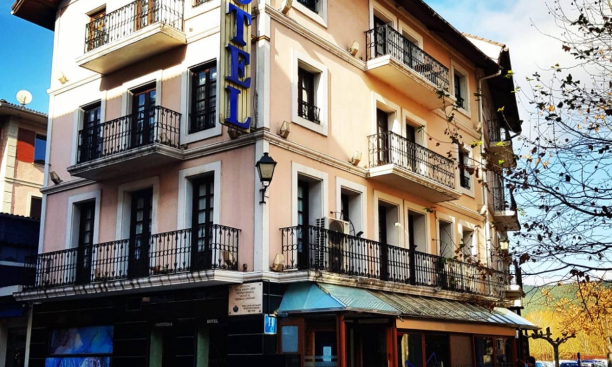 Mungia Hotel | Hotel Lauaxeta Etxea
