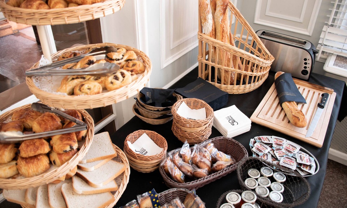 Forges-les-Eaux Hotel | Hotel Le Continental