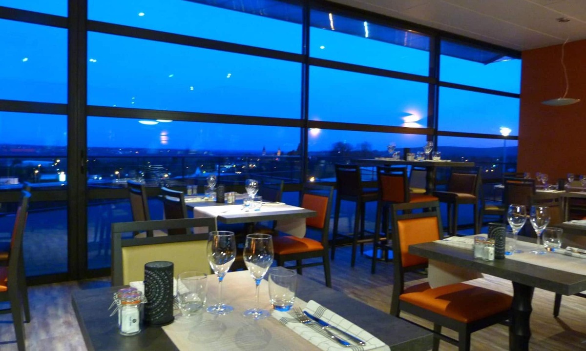 Tournus Hotel | Hotel le kolibri