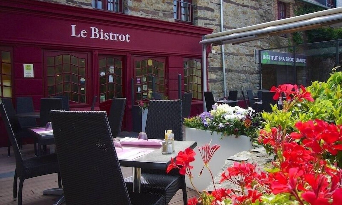 Paimpont Hotel | Hotel Le Relais De Broceliande