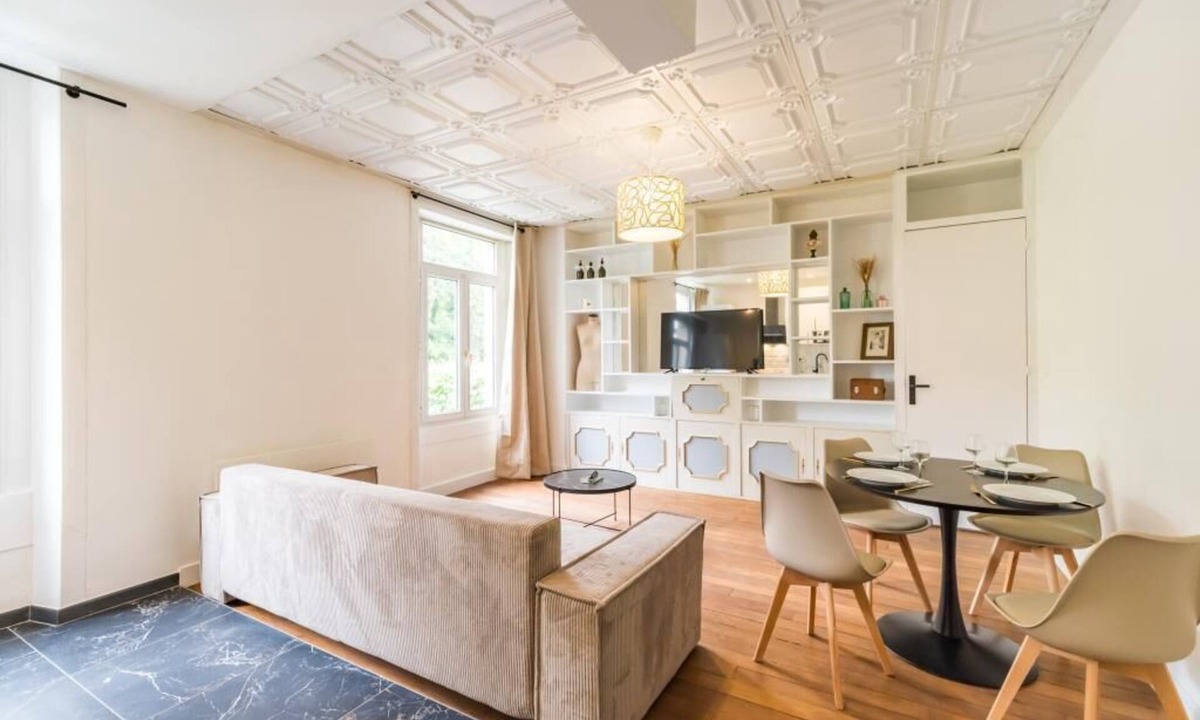 Guingamp Apartment | Hôtel Lefort - The Harmonious Cocoon