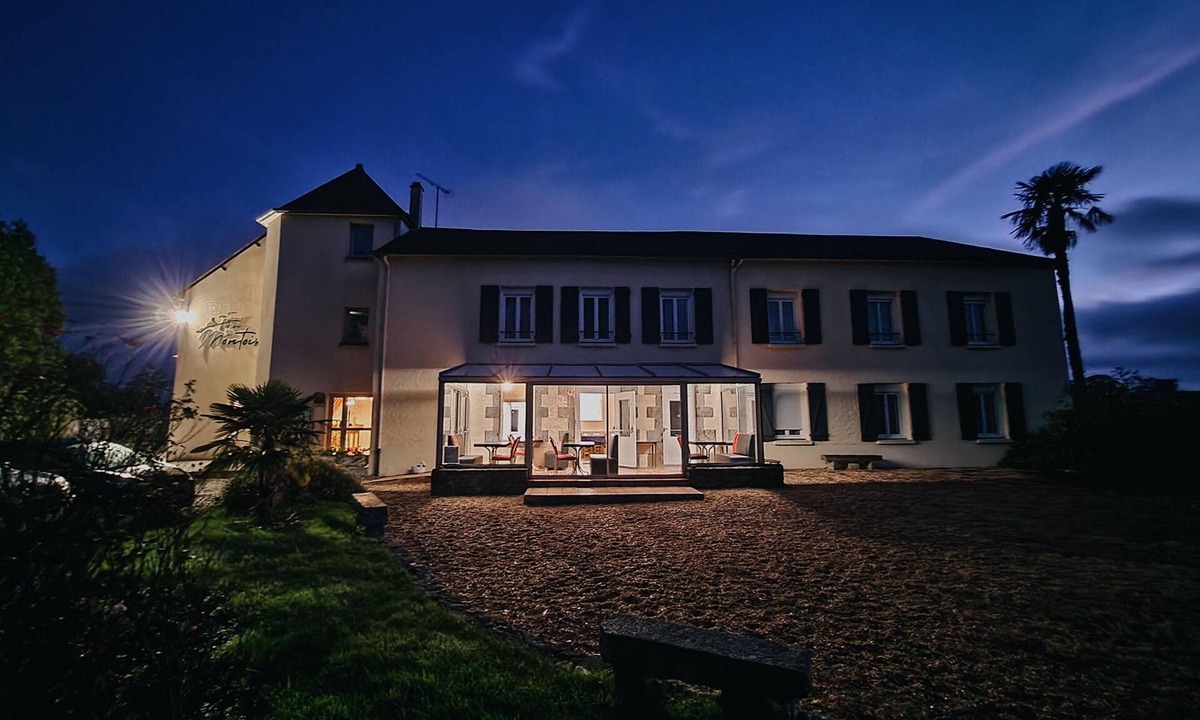 Ceaux Hotel | Hotel Les Montois