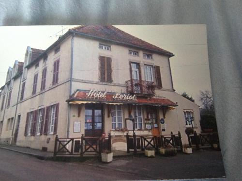 Precy-sous-Thil Hotel | hotel Loriot