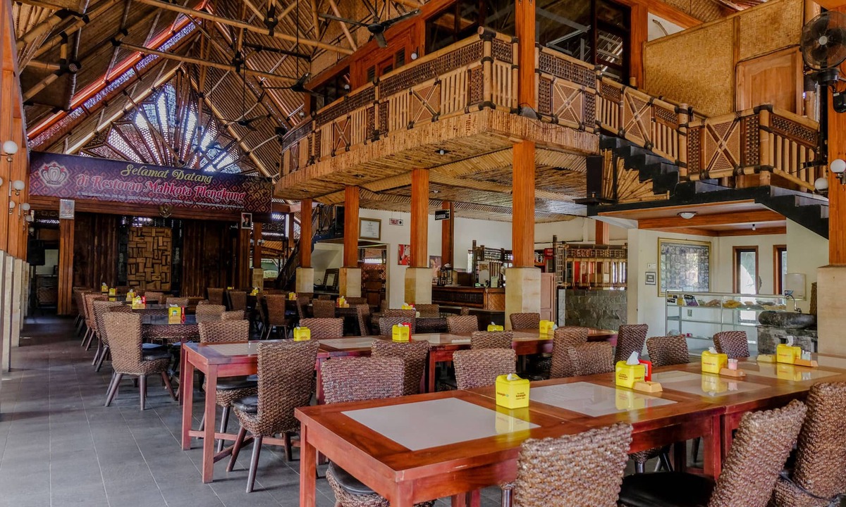 Kalipuro Hotel | Hotel Mahkota Plengkung