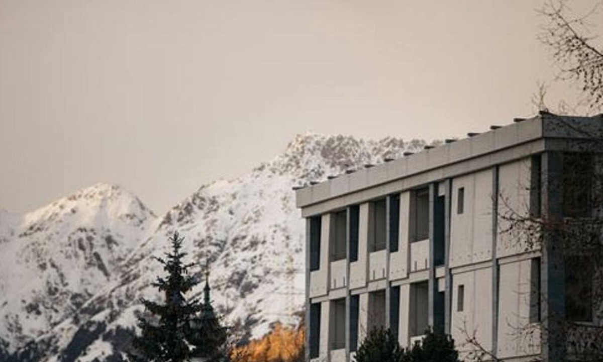 Pontresina Apartment | Hotel Maistra 160, (Pontresina). by Interhome