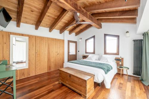 La Vall de Bianya Hotel | Hotel Mas la Ferreria