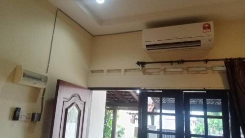 Bukit Baru Hotel | hotel mutiara KGM