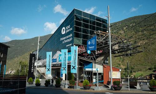 Encamp Hotel | Hotel NIU a 50 m del Funicamp