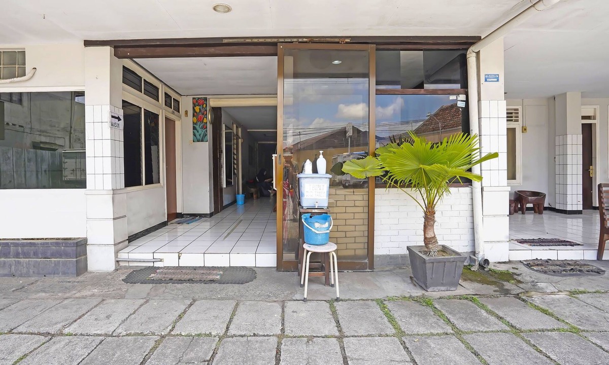 Jember Hotel | Hotel O Anugerah