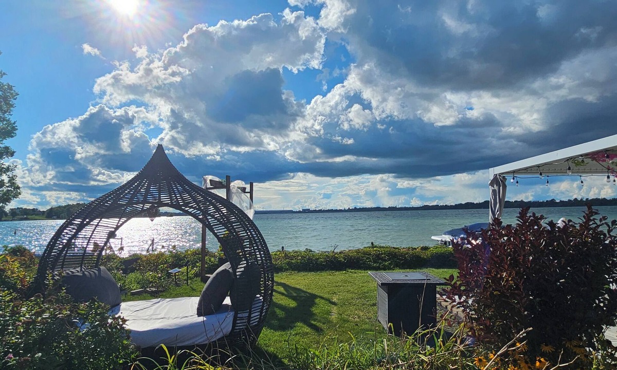 Saint-Timothee Hotel | Hotel Oasis Lac StLouis