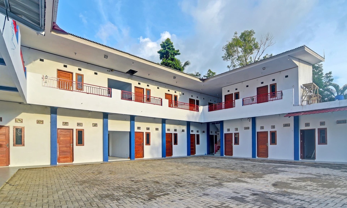 Marinsow Hotel | Hotel O Cvictory Inn