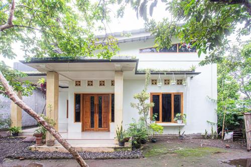 Lombok Hotel | Hotel O Kebun Manis Homestay Near Lapangan Bola Volly Batu Kumbung
