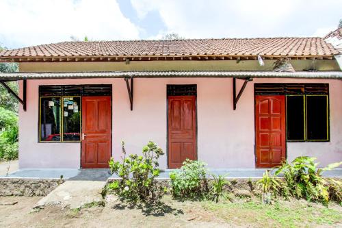 Cangkringan Hotel | Hotel O Pondok Wisata Sekar KemuningNearWonogondang Camp (Bumi Perkemahan Wonogondang)
