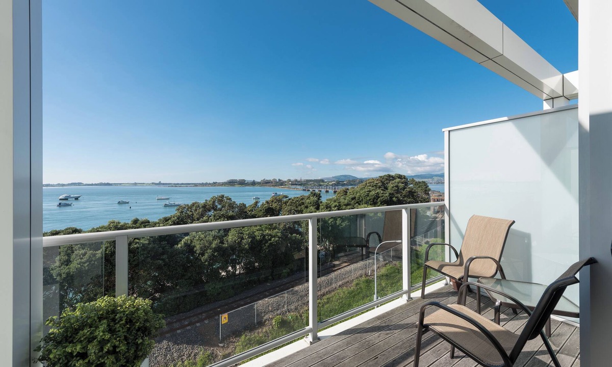 Tauranga Hotel | Hotel on Devonport