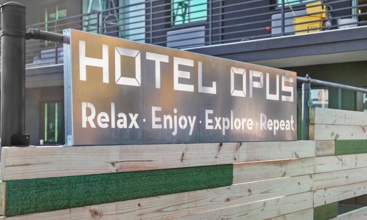 Baychester Hotel | Hotel Opus Bronx