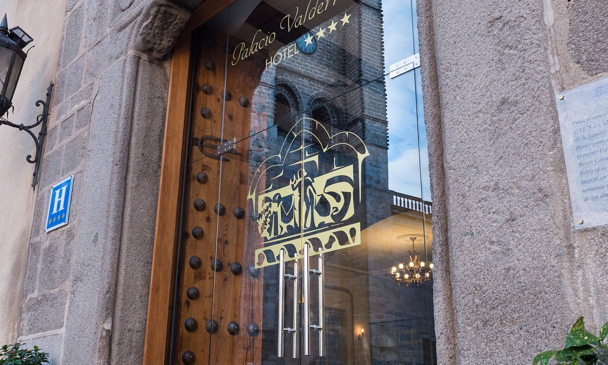 Old Town of Avila Hotel | Hotel Palacio de Valderrábanos