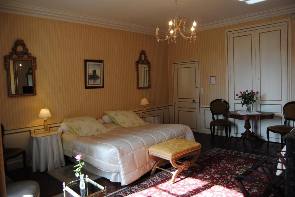 Bayeux Bed & Breakfast | Hotel Particulier de Sainte Croix