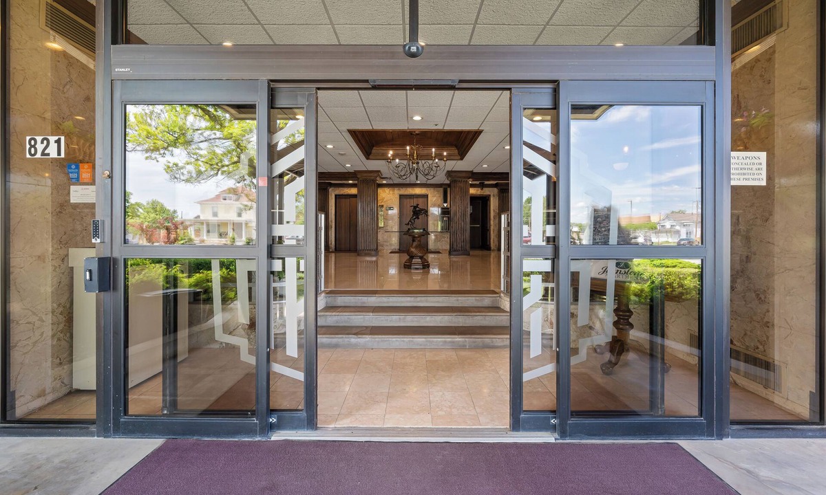 Bartlesville Apartment | Hotel Phillips