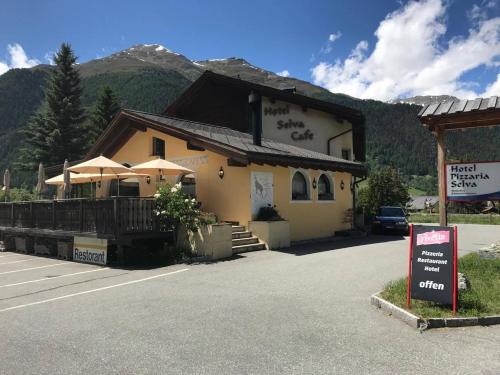 Zernez Hotel | Hotel Pizzeria Selva