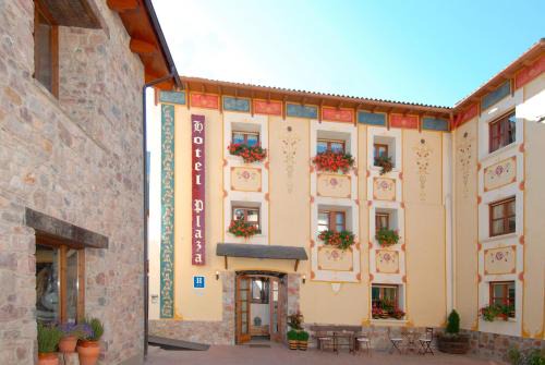 Castejon de Sos Hotel | Hotel Plaza