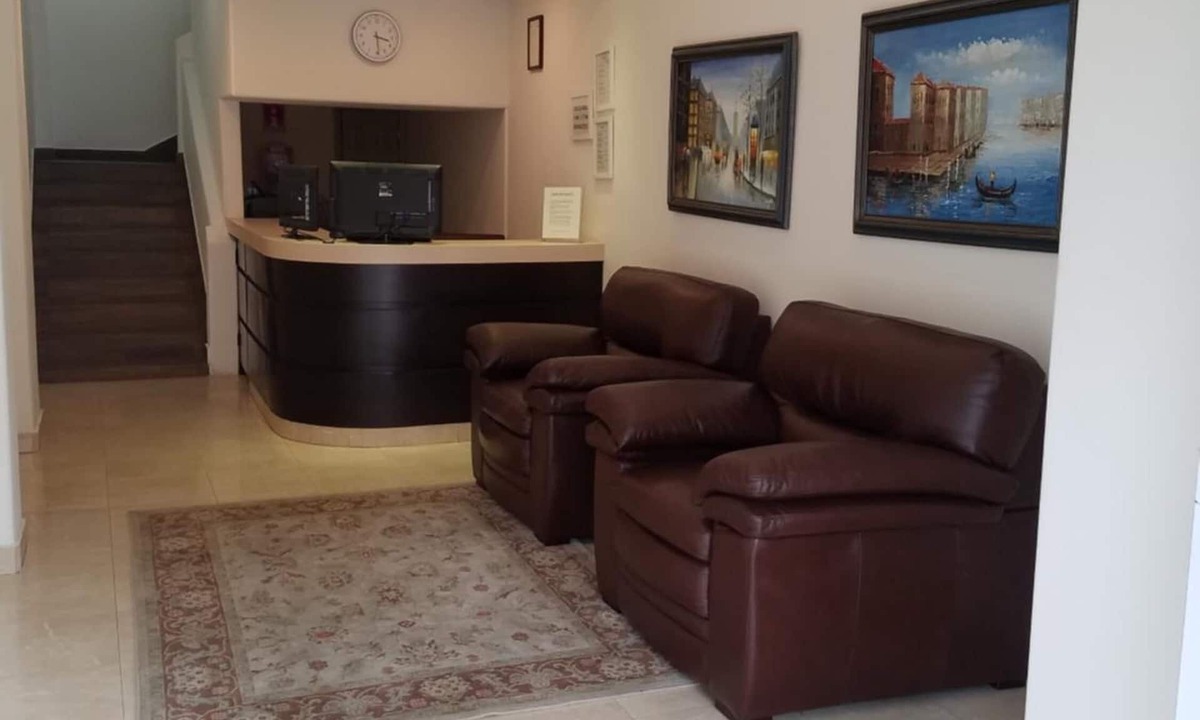 Avenida Revolucion Hotel | Hotel Quinta