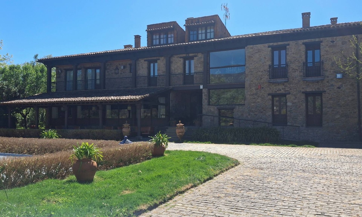 Arroyomolinos de la Vera Hotel | Hotel Ruralis Peña Del Alba