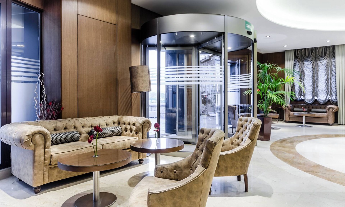 Old Town Hotel | Hotel Reina Cristina