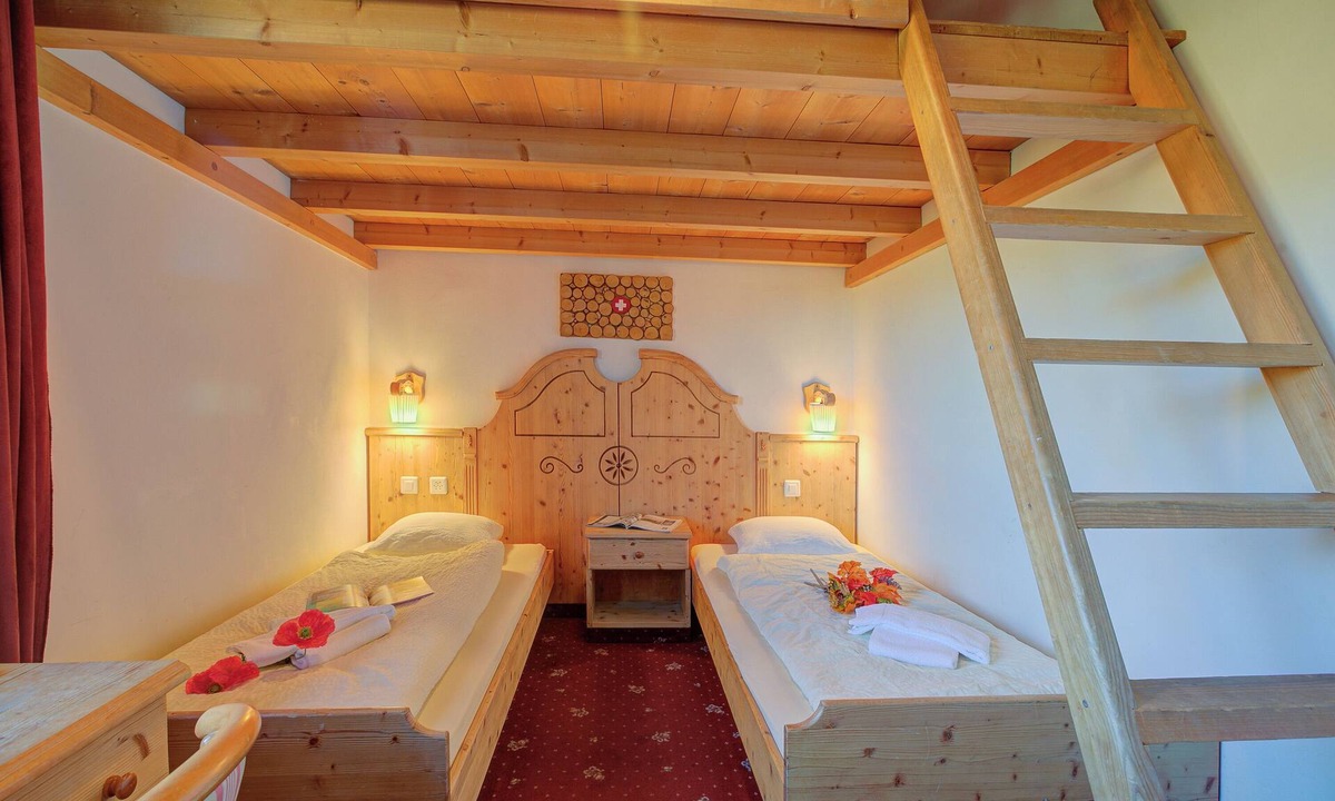 Les Mosses Hotel | Hotel Relais Alpin Twin Room Ski In-Out 7, Les Mosses, Switzerland