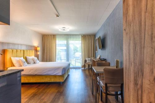 Uster District Apartment | Hotel Residence Loren - contact & contactless check-in