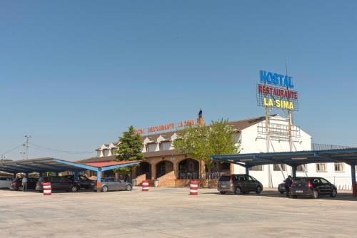 Castillo de Garcimunoz Hotel | Hotel-Restaurante La Sima