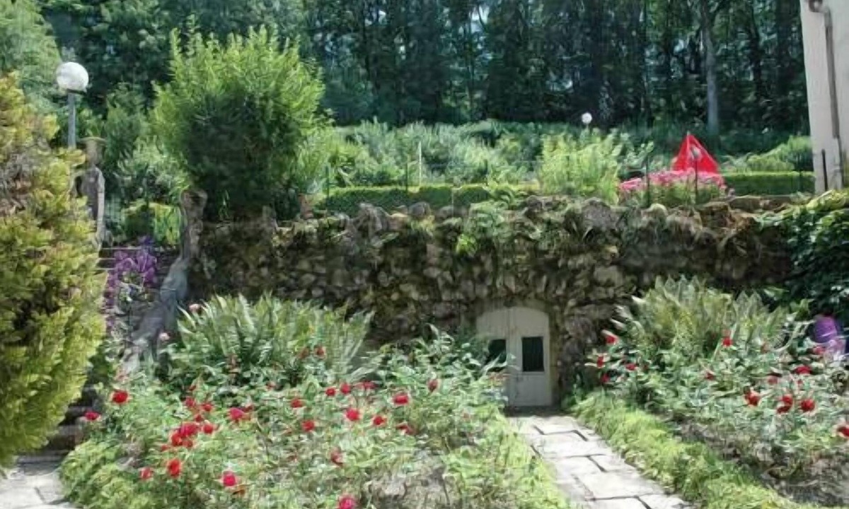 Bourbonne-les-Bains Hotel | Hotel Restaurant d'Orfeuil