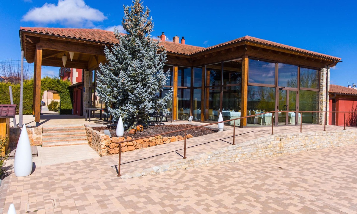Rioseco de Soria Hotel | Hotel Restaurante Quintanares