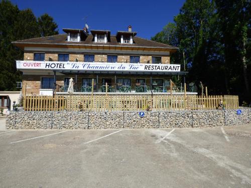 Clairvaux-les-Lacs Hotel | Hotel Restaurant La Chaumiere du Lac