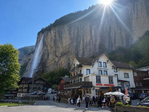 Lauterbrunnen Hotel | Hotel Restaurant Jungfrau
