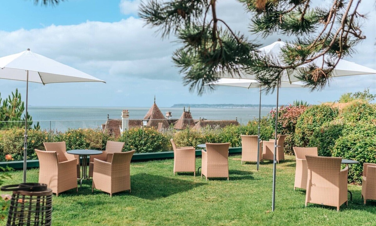 Villerville Hotel | Hotel Restaurant Le Bellevue