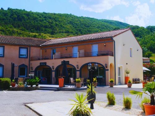 Privas Hotel | Hotel Restaurant Les Chataigniers
