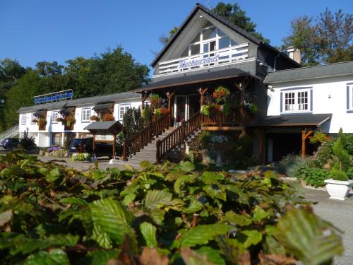 Haguenau Hotel | Hotel Restaurant Les Pins logis