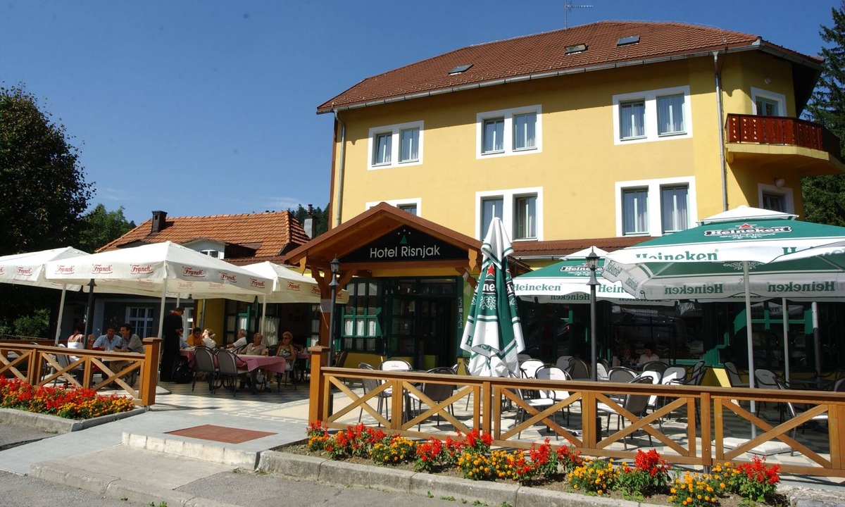 Delnice Hotel | Hotel Risnjak