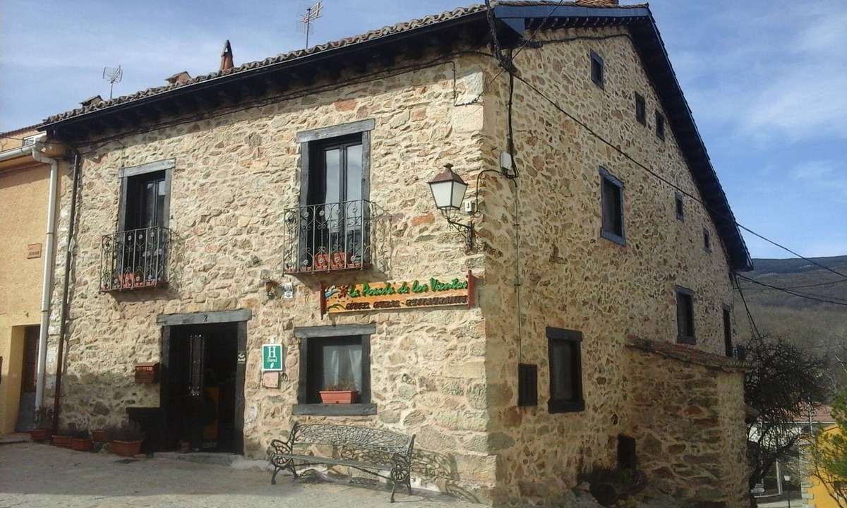 La Acebeda Hotel | Hotel Rural Restaurante La Posada de los Vientos