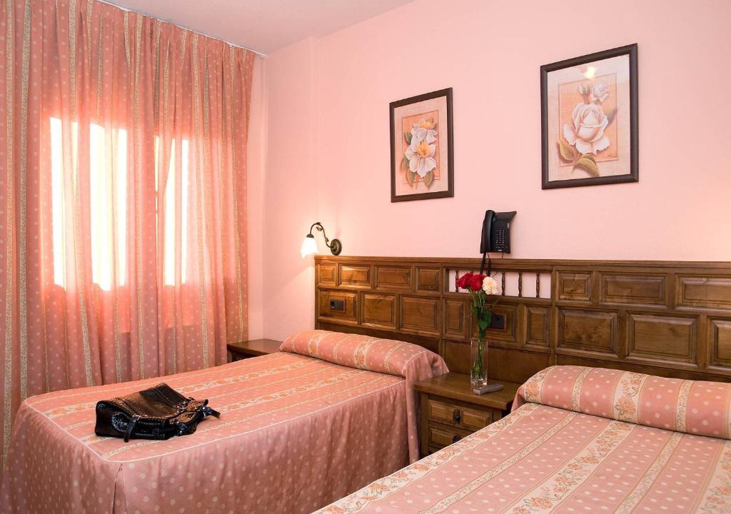 Humanes Hotel | Hotel Rural "Victoria"